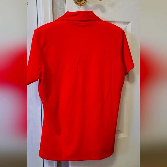 Ladies Snap-on polo style short sleeve shirt, red, size small - Picture 2 of 3